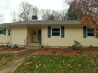 111 Taylor Rd, Oak Ridge, TN 37830