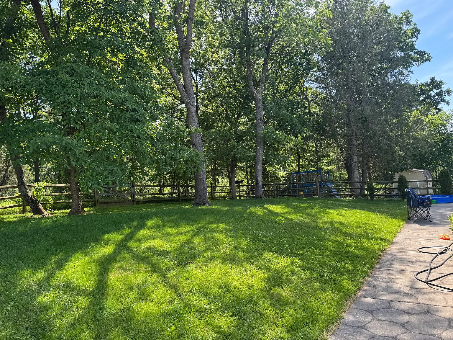 3 bed, 2.5 bath, 2690 sqft, $3,000 — Photo 3