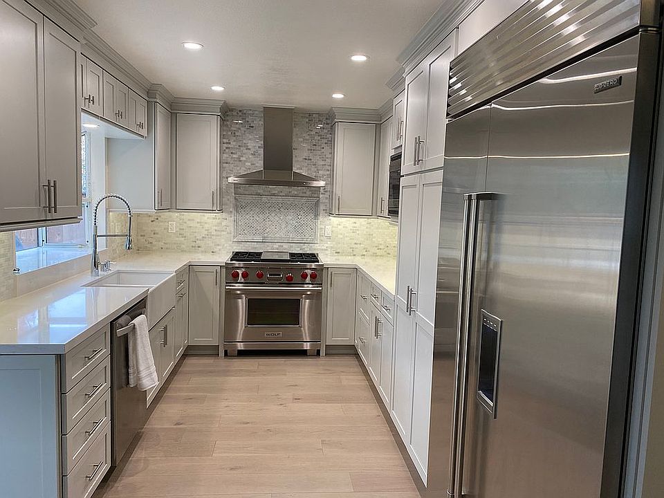 2nd image of 3998 Payne Ave