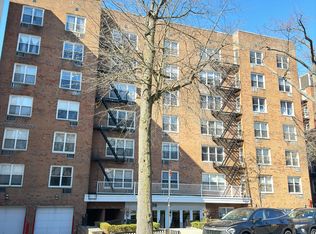 4430 Douglaston Pkwy #3BA, Little Neck, NY 11363
