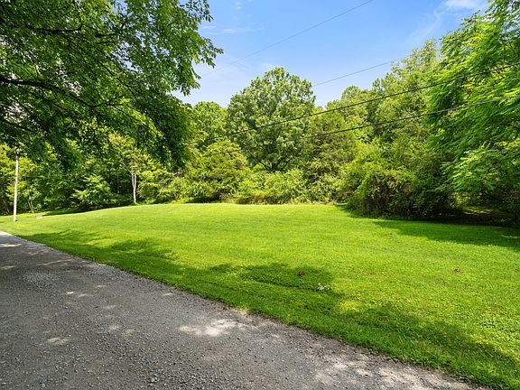 2nd image of 5974 Lickton Pike