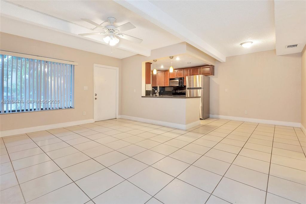 1205 S Flagler Ave APT 403, photo 6