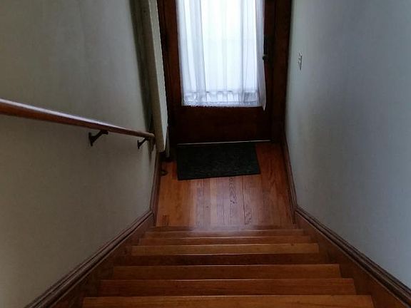 5th image of 15 W Erie St #2