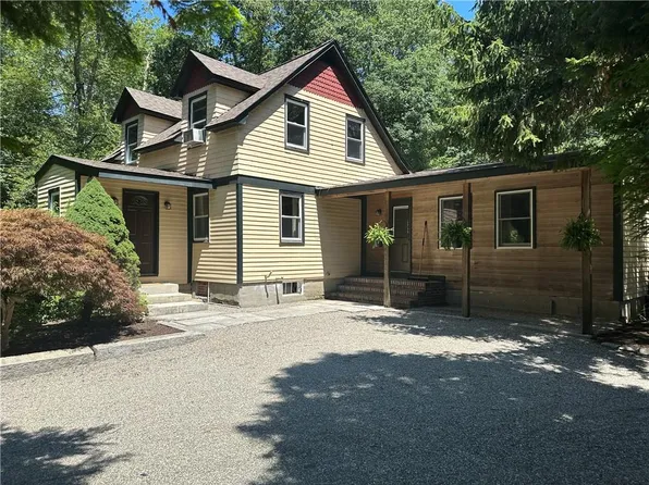 4 Boswell Trl, Foster, RI 02825