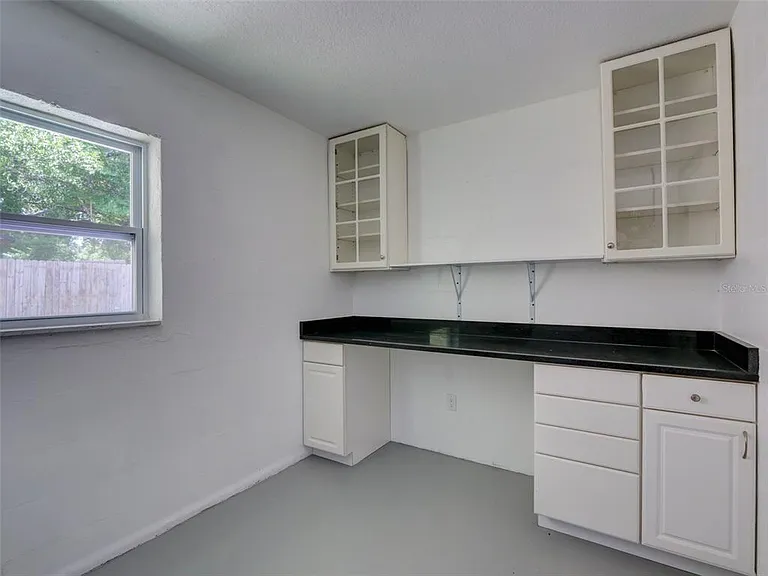 305 Sunset Dr — Photo 25