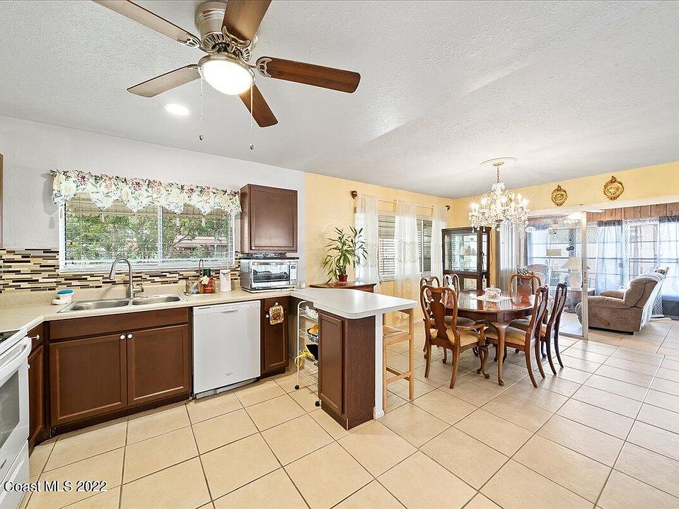 2nd image of 9341 Gatewood Ct NE