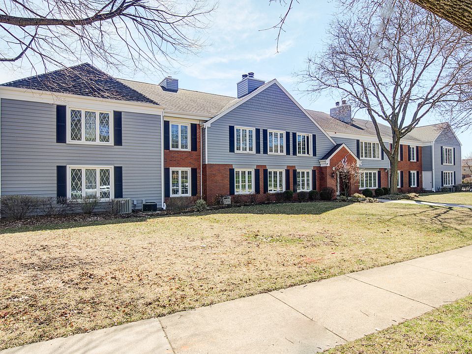 1st image of 1102 Iroquois Ave #1