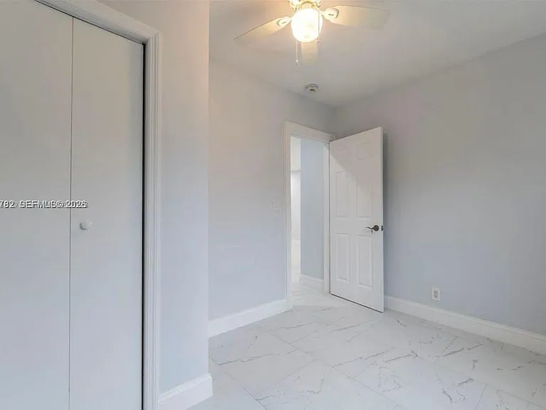 425 NW 14th Way — Photo 9