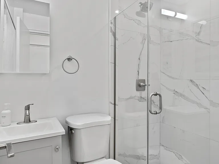 151 E 62nd St #2A — Photo 6