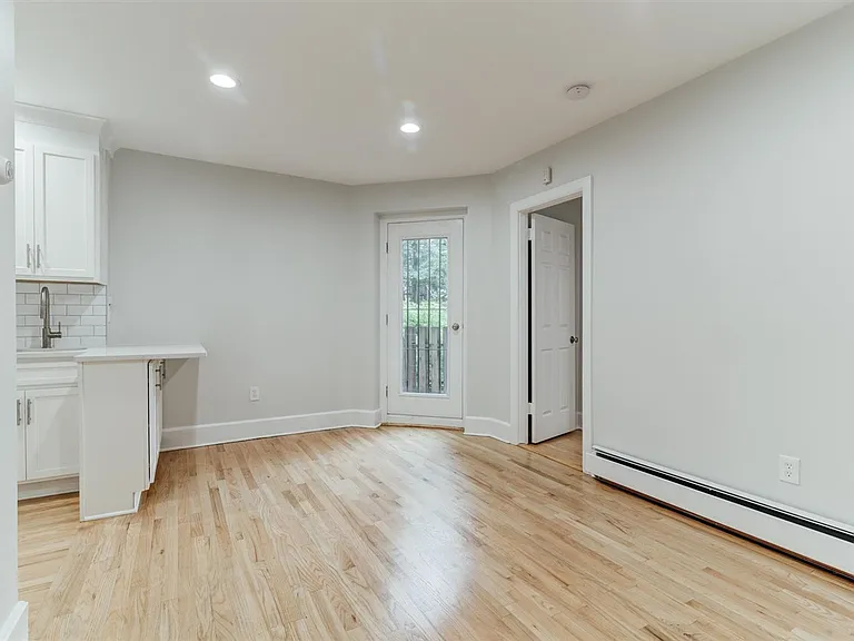 465 Jersey Ave #1 — Photo 10