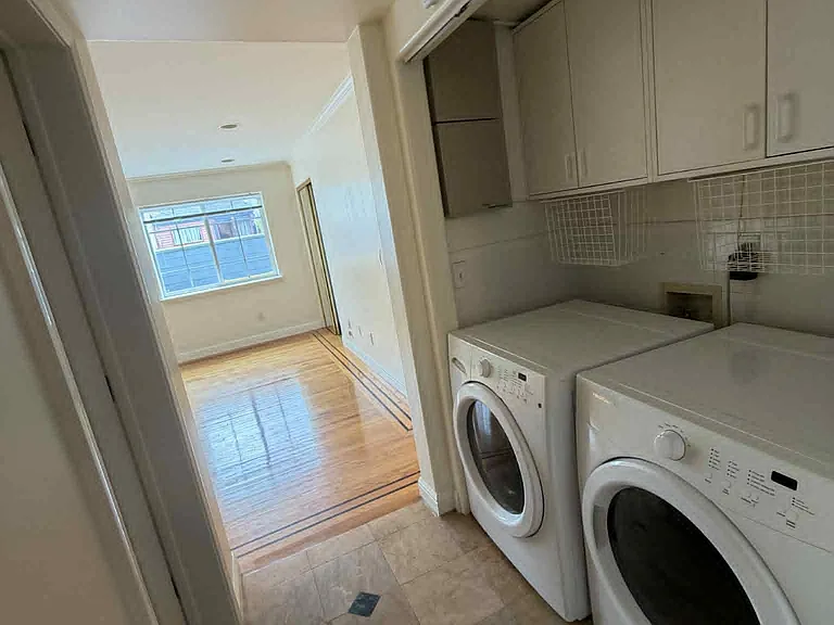 322 18th Ave — Photo 7