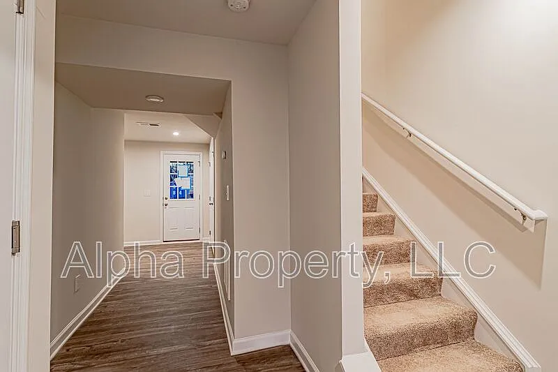 3 bed, 2.5 bath, 1535 sqft, $1,799 — Photo 3