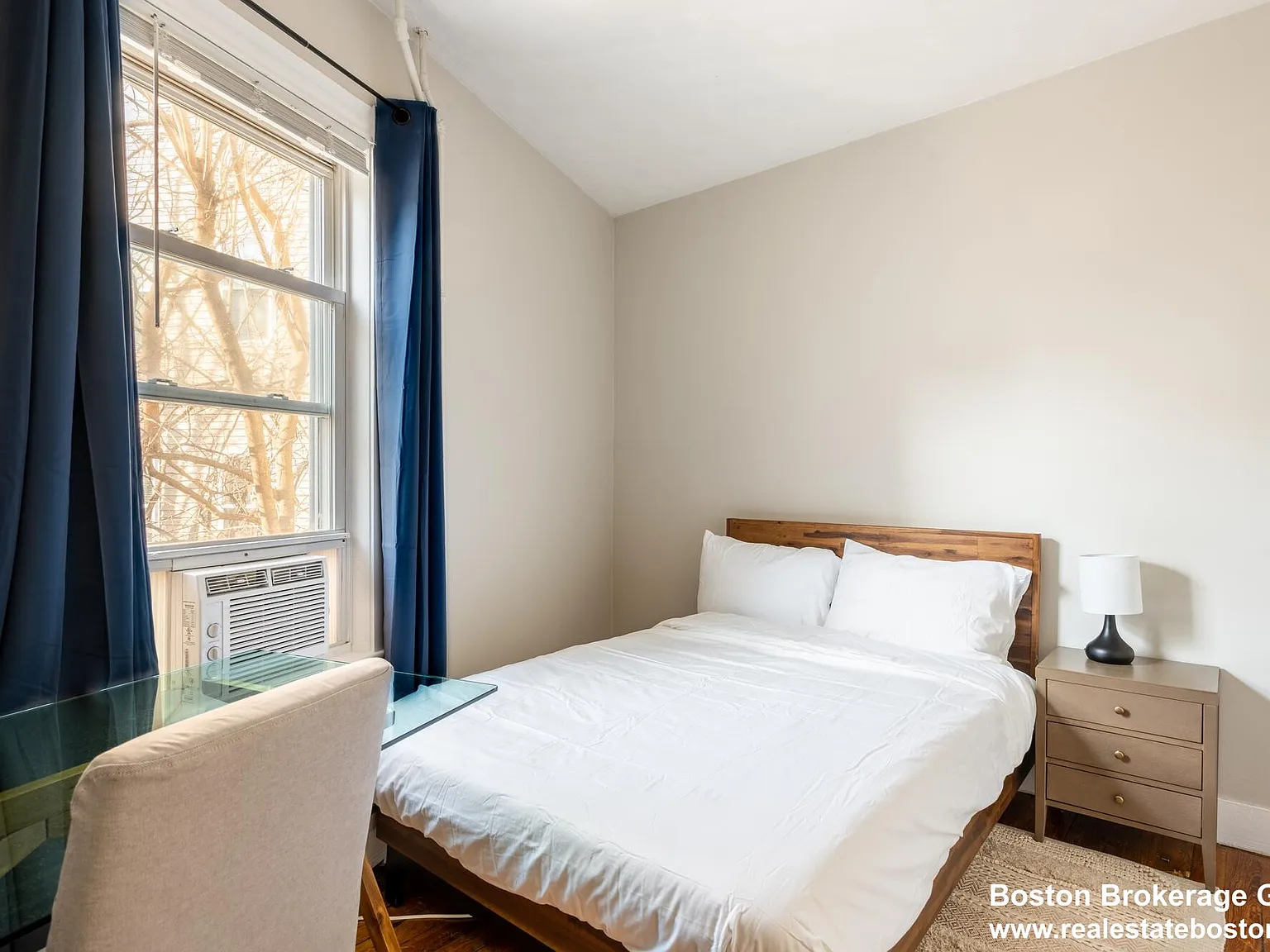 3 bed, 999 sqft, $2,800 — Photo 4
