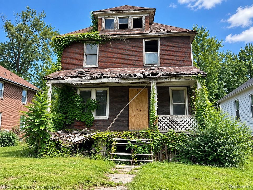 1st image of 12052 American St