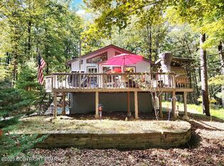 470 Oakwood Ct, Lake Ariel, PA 18436