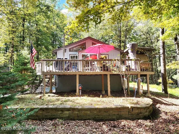 470 Oakwood Ct, Lake Ariel, PA 18436