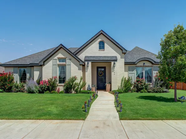 702 N 8th St, Wolfforth, TX 79382