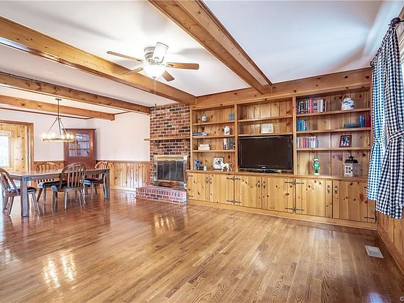 5th image of 10003 Christiano Dr