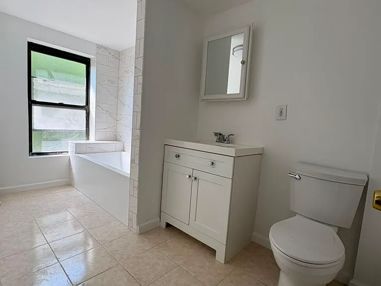 356 Hancock St #3 — Photo 8