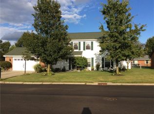 1399 Oaktree Dr, Greenville, OH 45331
