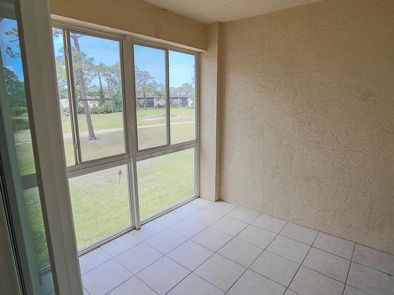 1603 Prestwick Pl — Photo 15