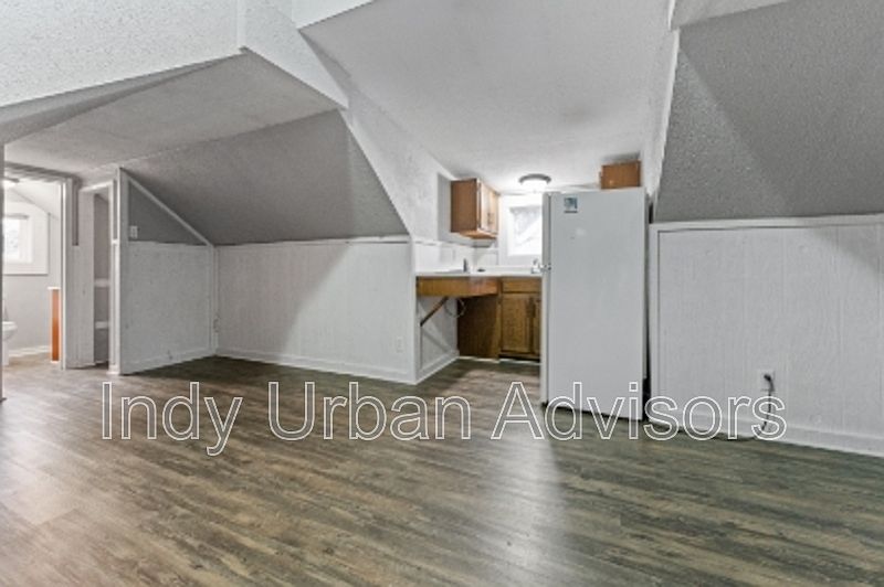1st image of 906 Laurel St #3
