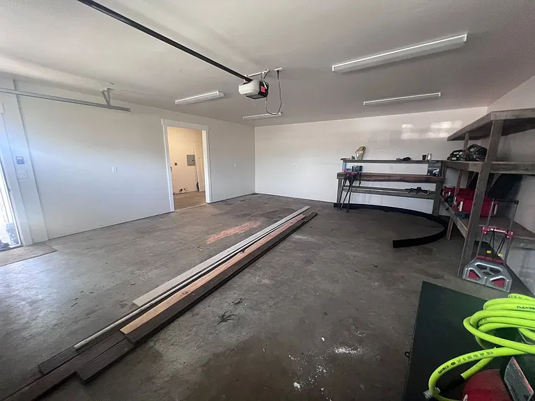 1809 Caroline Ave — Photo 25