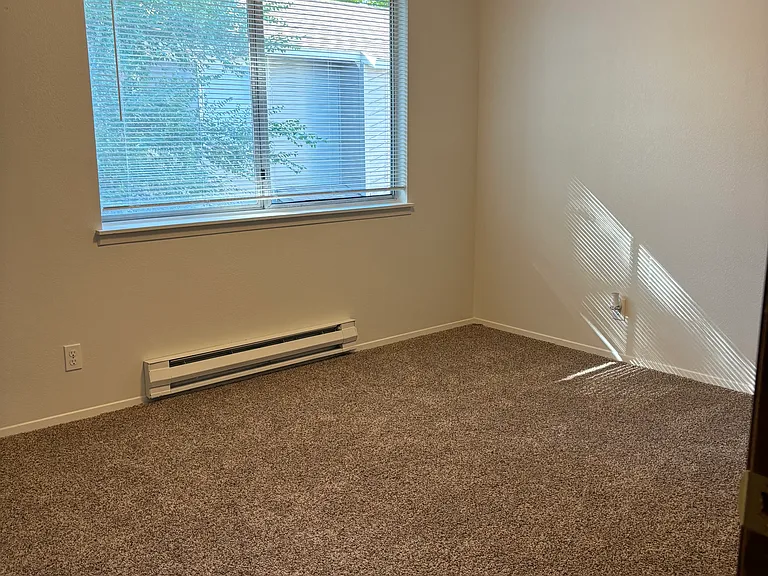 603 E Florida Ave #C — Photo 8