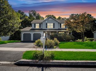 6301 Valleybrook Dr, Mechanicsburg, PA 17050