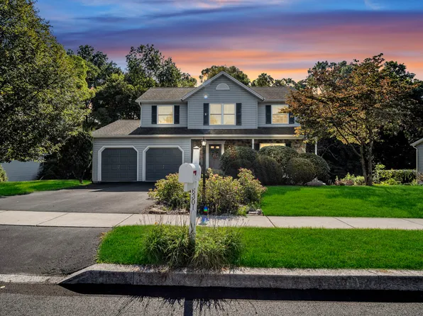 6301 Valleybrook Dr, Mechanicsburg, PA 17050