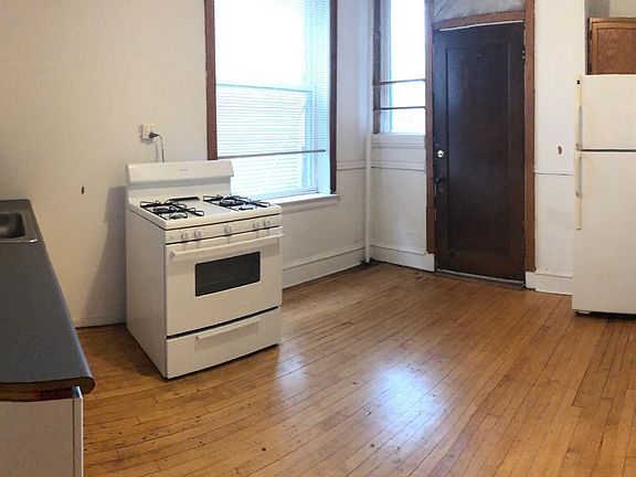 4th image of 838 W Bradley Pl #2N