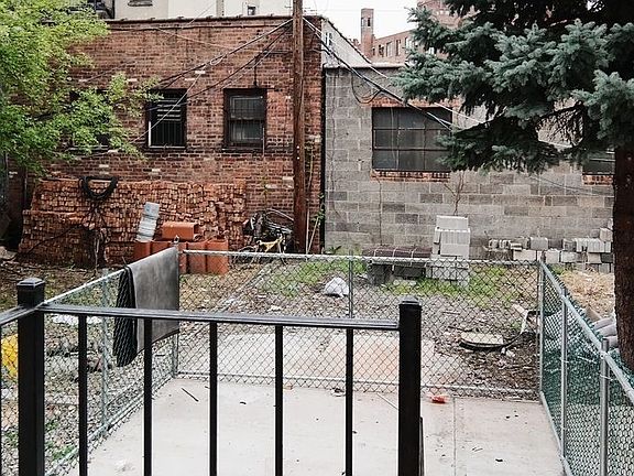 3rd image of 177 Hopkins St APT 1L