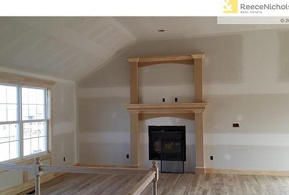 4th image of 2300 NW Hedgewood Dr