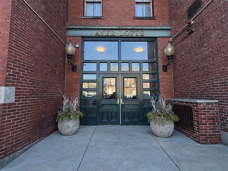 172 Middle St #108 — Photo 13