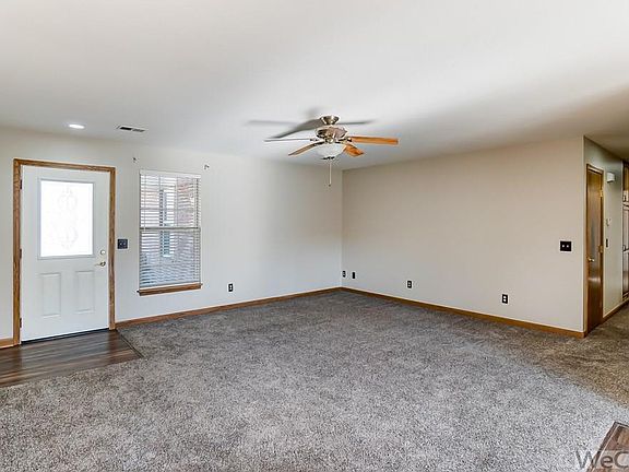 5th image of 3748 Yale Ave