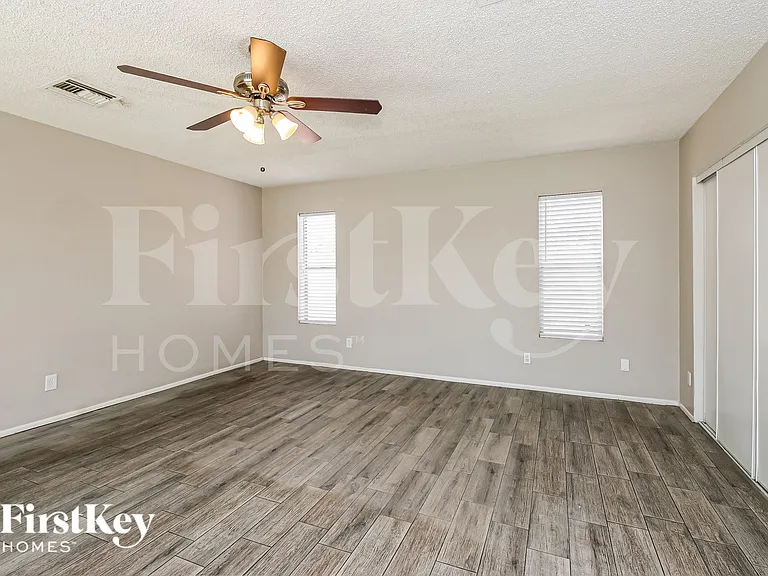 2030 E Aspen Ave — Photo 9