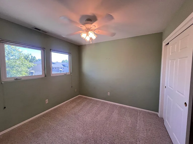 1678 N Highway 395 #28 — Photo 4