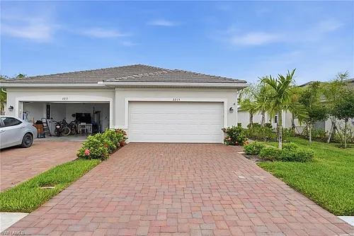 2215 Dragonfruit Way Photo 1