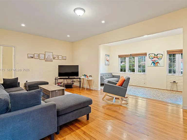 46 Montilla Ave #46 — Photo 12