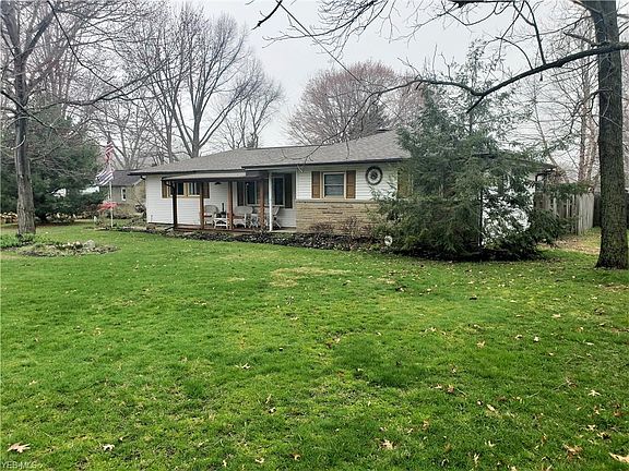 3rd image of 7459 Lake Shore Blvd