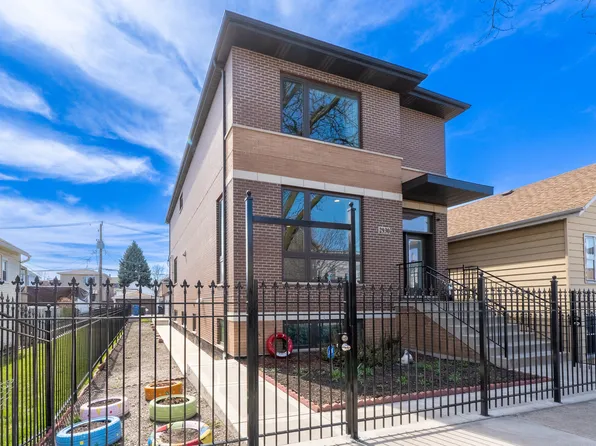 2930 S Quinn St, Chicago, IL 60608