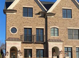 122 Gay Ave, Clayton, MO 63105