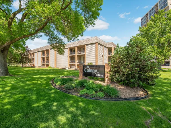 6415 Colony Way APT 2C, Edina, MN 55435