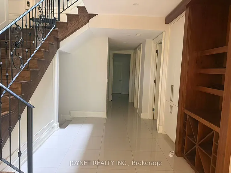 119 Patricia Ave #BASEMENT — Photo 4