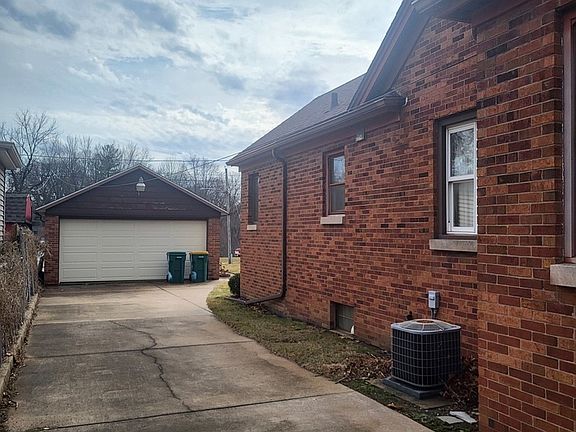 4th image of 307 Court St