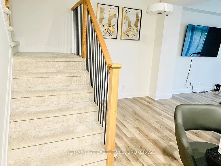 1644 Tenley Dr — Photo 9