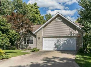 1942 Meadow Ridge Ln, Iowa City, IA 52245