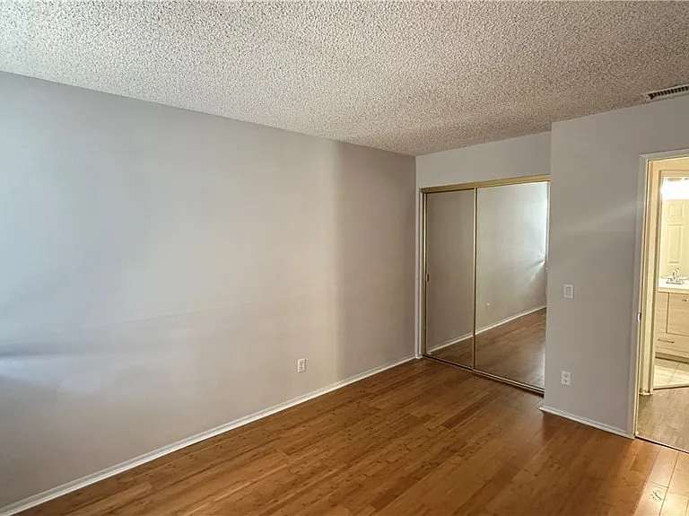 19178 Bel Air Dr — Photo 12