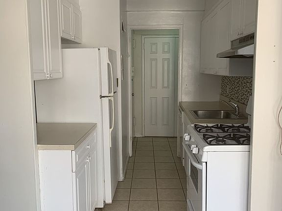 3rd image of 10910 Queens Blvd APT 3C