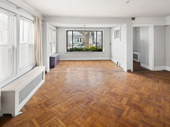 112-11 207th St Unit 1, Queens Village, NY 11429